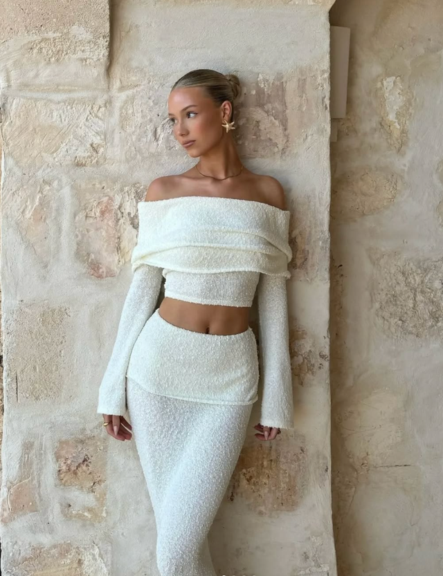 Amiyah – eleganten dolg komplet
