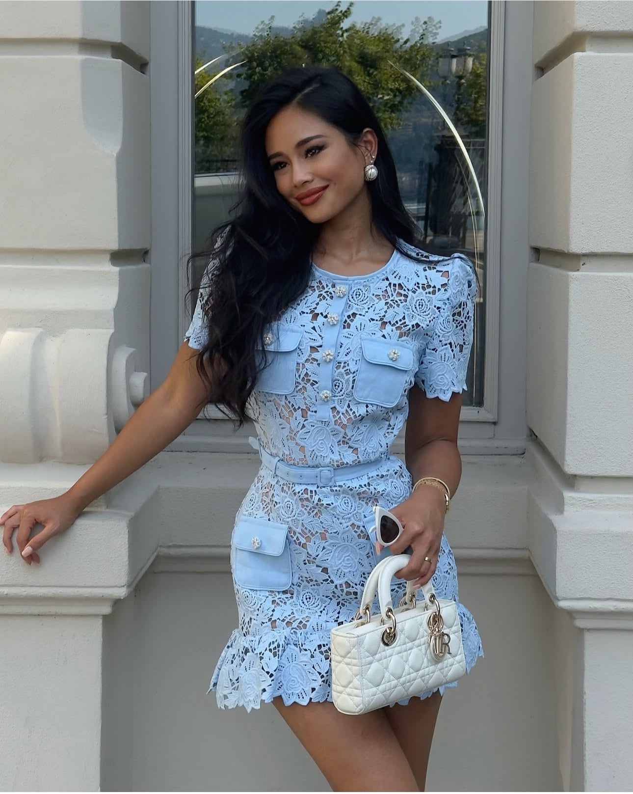 Brianna – čipkasta mini obleka